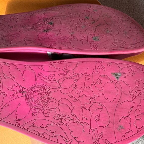 Authentic Versace Pink Baroque Medusa Head Slides - Bold & Stylish - Picture 9 of 12